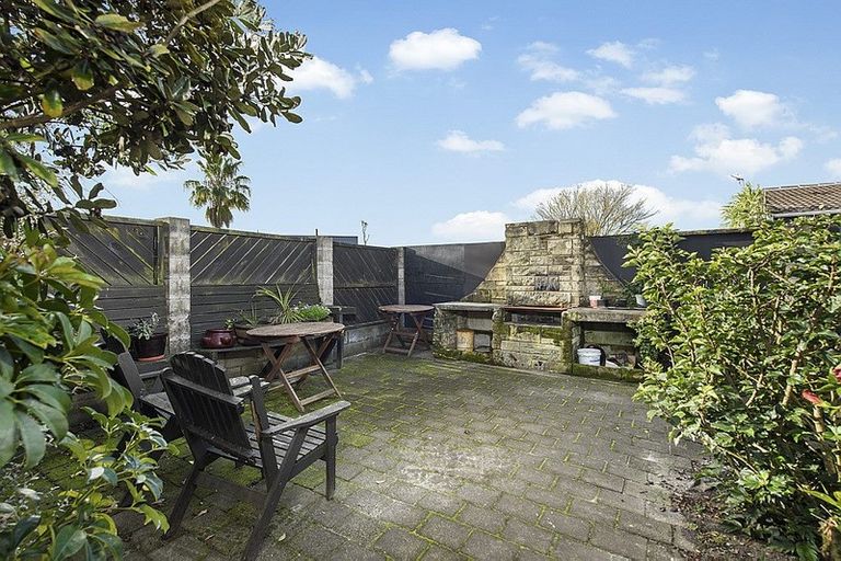 Photo of property in 1 Garnet Drive, Papamoa Beach, Papamoa, 3118