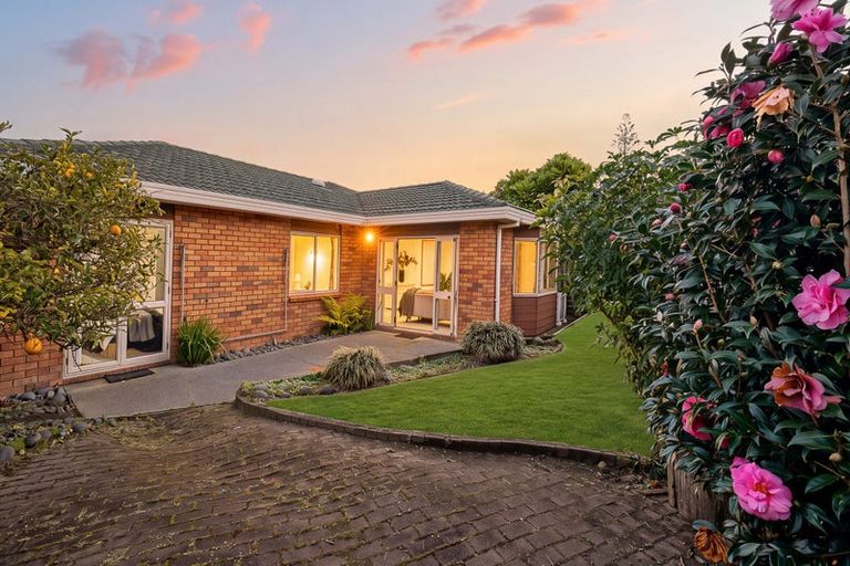 Photo of property in 17a Tirimoana Road, Te Atatu South, Auckland, 0602