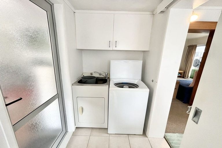 Photo of property in 8 Divich Avenue, Te Atatu South, Auckland, 0610