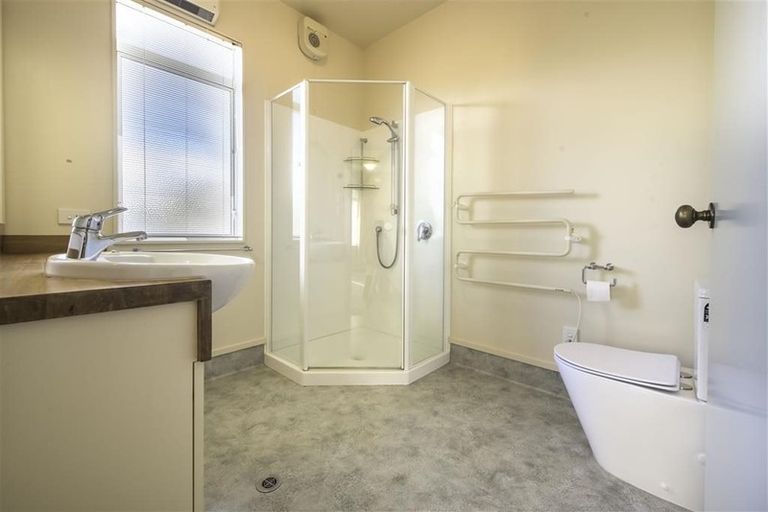 Photo of property in 3 Busby Place, Havelock North, 4130