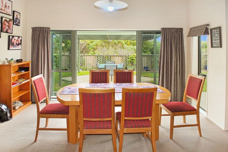 Photo of property in 14 Clyde Street, Foxton, 4814