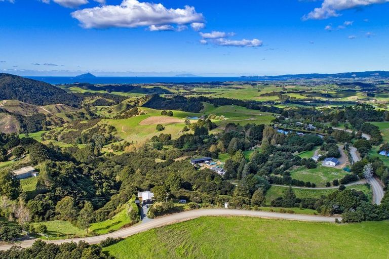 Photo of property in 633 Ormiston Road, Waipu, 0582