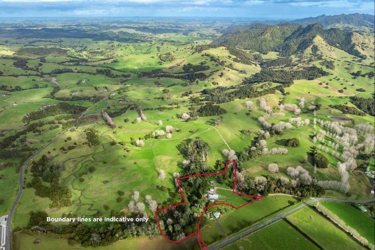 Photo of property in 348 Tauraroa Road, Maungakaramea, 0178