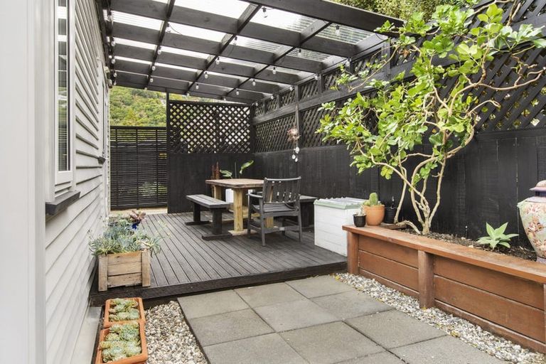 Photo of property in 96 Lyall Parade, Lyall Bay, Wellington, 6022