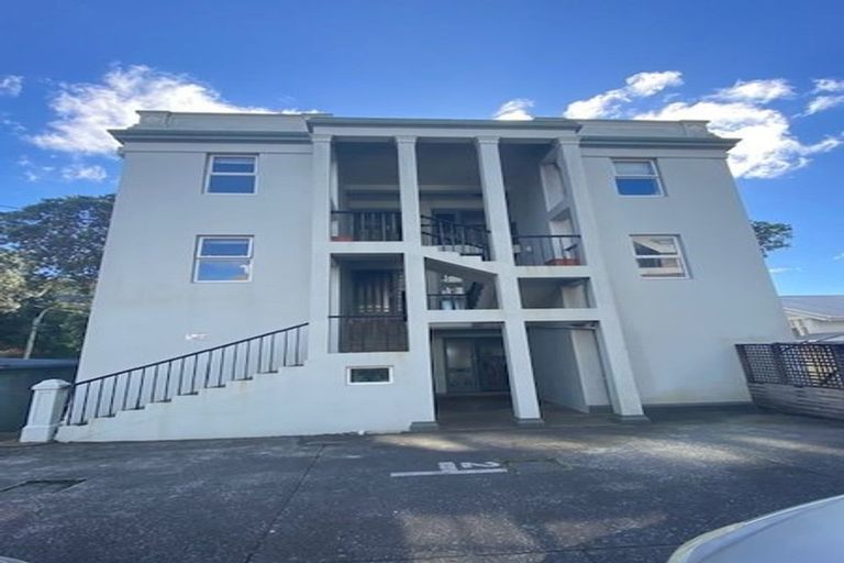 Photo of property in 1/2 Brooklyn Terrace, Brooklyn, Wellington, 6021