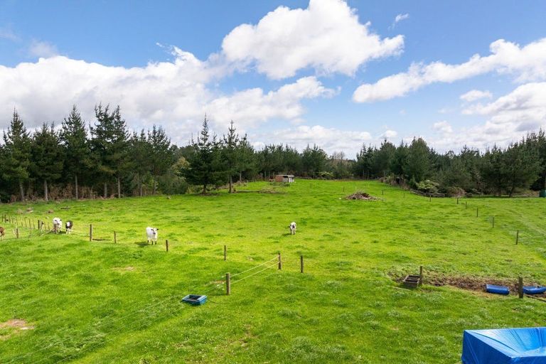 Photo of property in 2 Sarona Park Drive, Omanawa, 3171