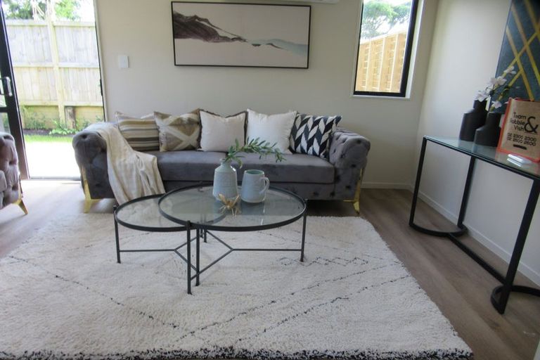 Photo of property in 10/2 Nikau Street, New Lynn, Auckland, 0600