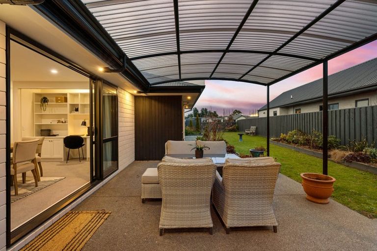 Photo of property in 17 Goldie Drive, Rangiora, 7400