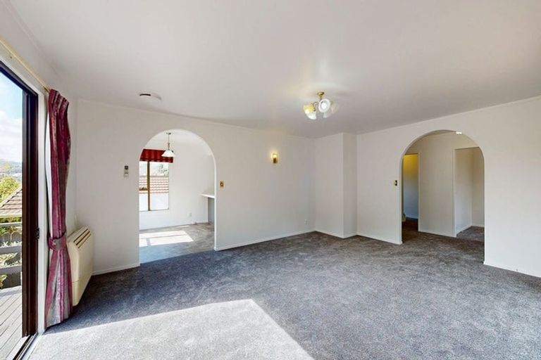 Photo of property in 3 Makatote Grove, Churton Park, Wellington, 6037