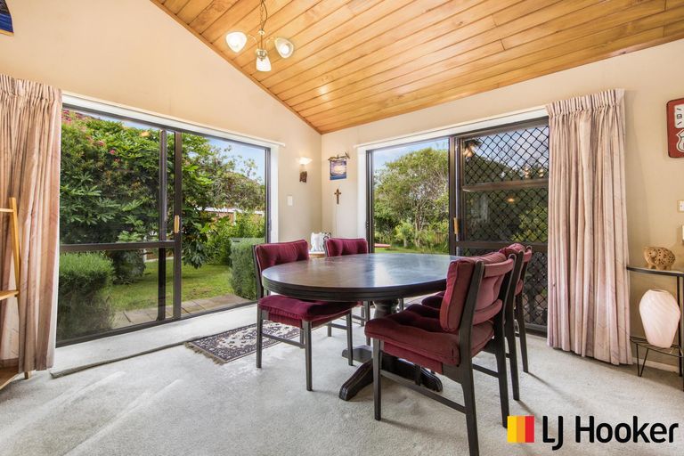 Photo of property in 128 Carnoustie Drive, Wattle Downs, Auckland, 2103