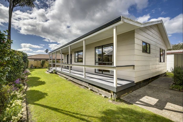 Photo of property in 2/22 Church Road, Taradale, Napier, 4112