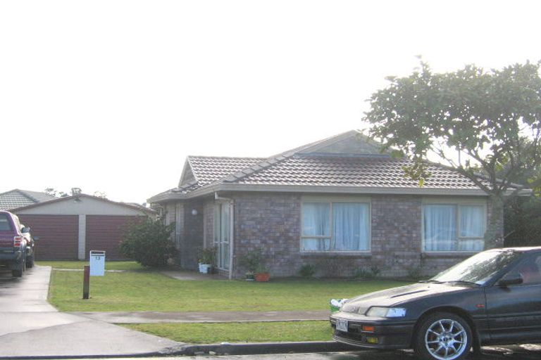 Photo of property in 13 Heathridge Place, Burswood, Auckland, 2013