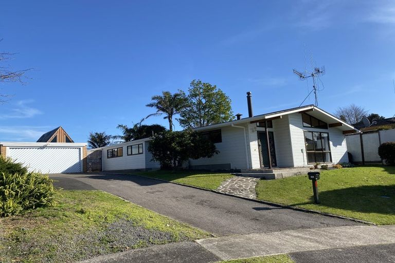 Photo of property in 4 Johnston Place, Welcome Bay, Tauranga, 3112