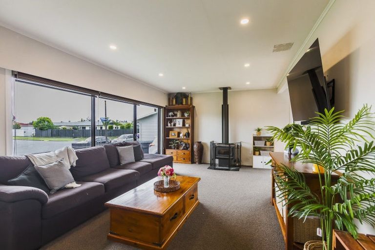 Photo of property in 27 Clarence Cox Crescent, Pirimai, Napier, 4112