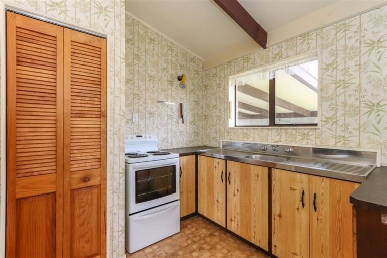 Photo of property in 35 Miro Street, Inglewood, 4330