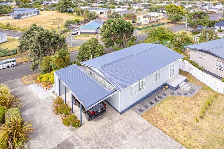 Photo of property in 43 Rangiora Street, Castlecliff, Whanganui, 4501