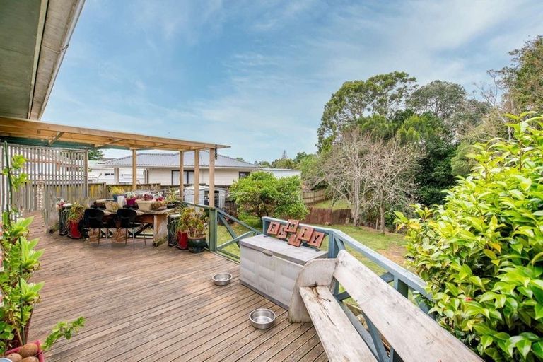 Photo of property in 27 Graeme Avenue, Mangere East, Auckland, 2024