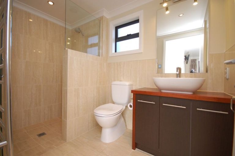 Photo of property in 21 Rainbow Drive, Rainbow Point, Taupo, 3330