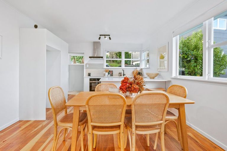 Photo of property in 1 Sussex Terrace, Riverhead, 0820