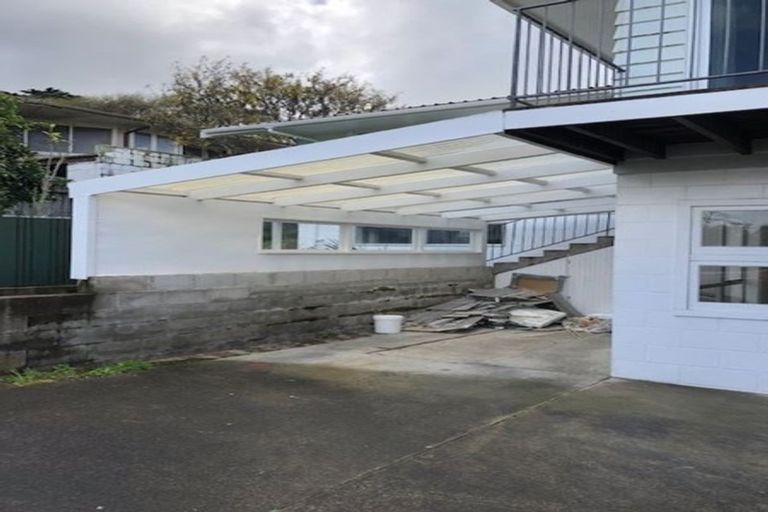 Photo of property in 15 Ellesmere Crescent, Pakuranga Heights, Auckland, 2010