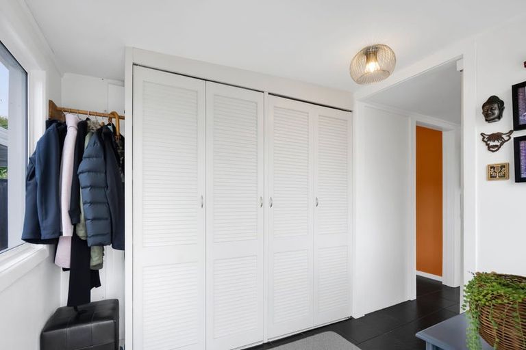 Photo of property in 120 Omata Road, Marfell, New Plymouth, 4310