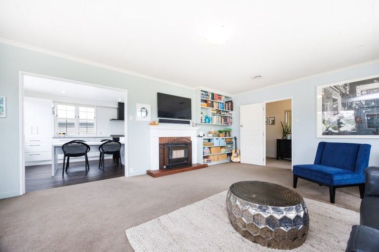 Photo of property in 4 Chilton Grove, Hokowhitu, Palmerston North, 4410