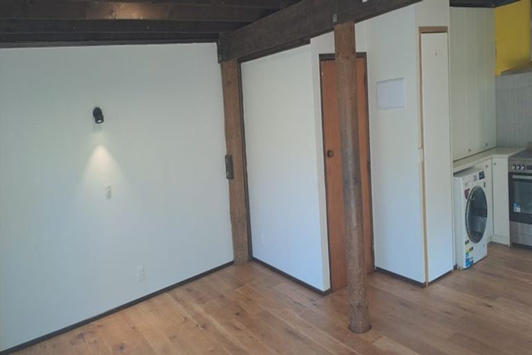 Photo of property in 2/21 Malters Place, Browns Bay, Auckland, 0630