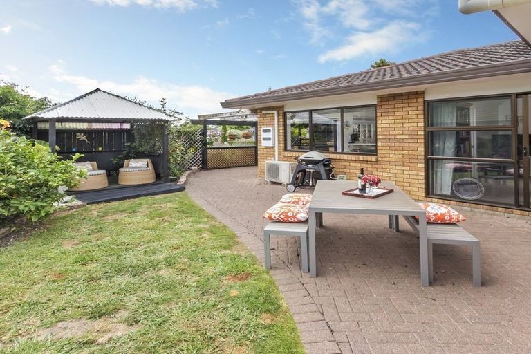 Photo of property in 5 Orohena Close, Northpark, Auckland, 2013