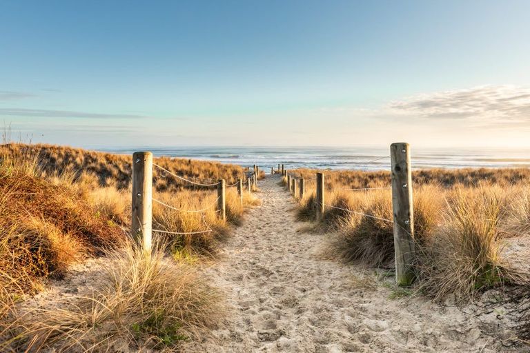 Photo of property in 42 Cassinia Close, Papamoa Beach, Papamoa, 3118