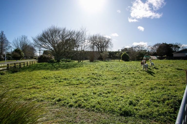 Photo of property in 10 Broadmeadows Road, Pukemoremore, Hamilton, 3493