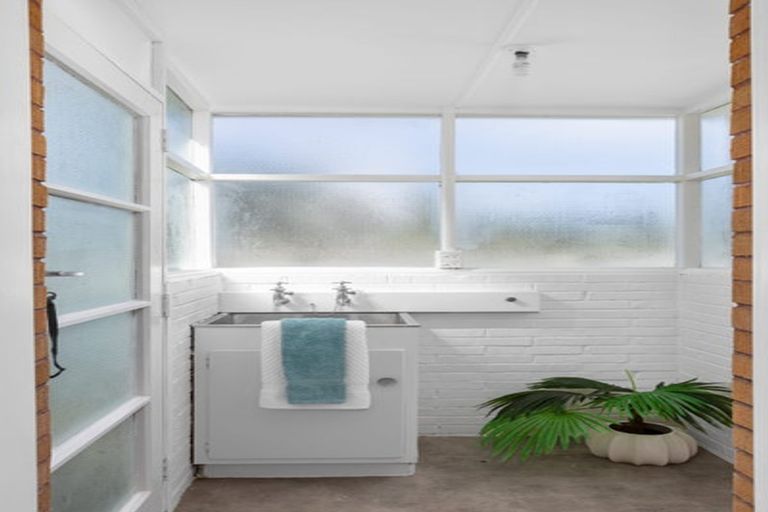 Photo of property in 4/760 Beach Road, Browns Bay, Auckland, 0630