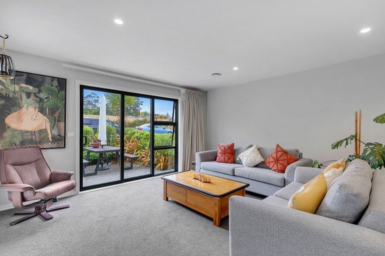 Photo of property in 48 Karearea Avenue, Kenepuru, Porirua, 5022