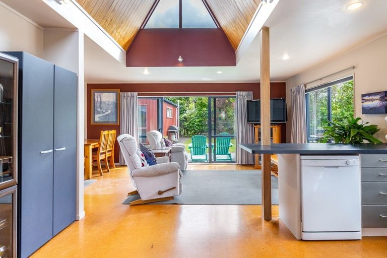 Photo of property in 16 Hoani Place, Kuratau, Turangi, 3381