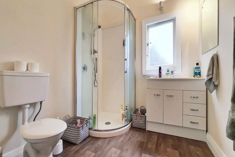 Photo of property in 123a Glenmore Street, Kelburn, Wellington, 6012