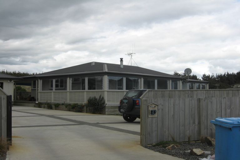 Photo of property in 28 Arataki Grove, Waitarere Beach, Levin, 5510