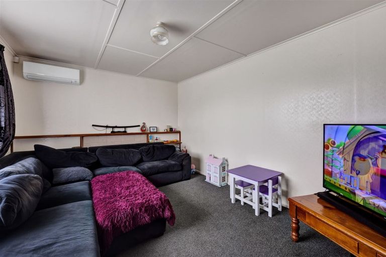 Photo of property in 25 Grey Street, Normanby, Hawera, 4614