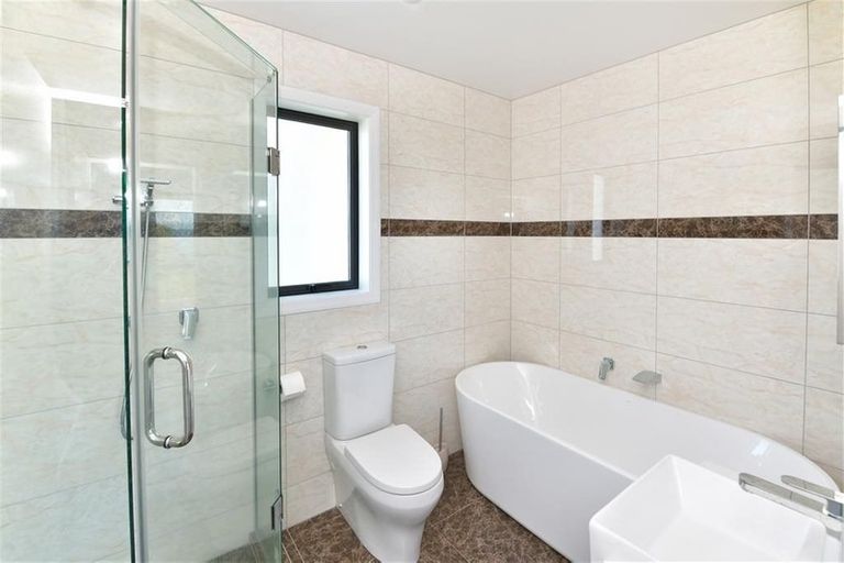 Photo of property in 347 Pinecrest Drive, Gulf Harbour, Whangaparaoa, 0930