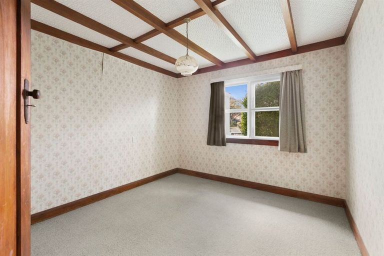 Photo of property in 10 Tukapa Street, Westown, New Plymouth, 4310