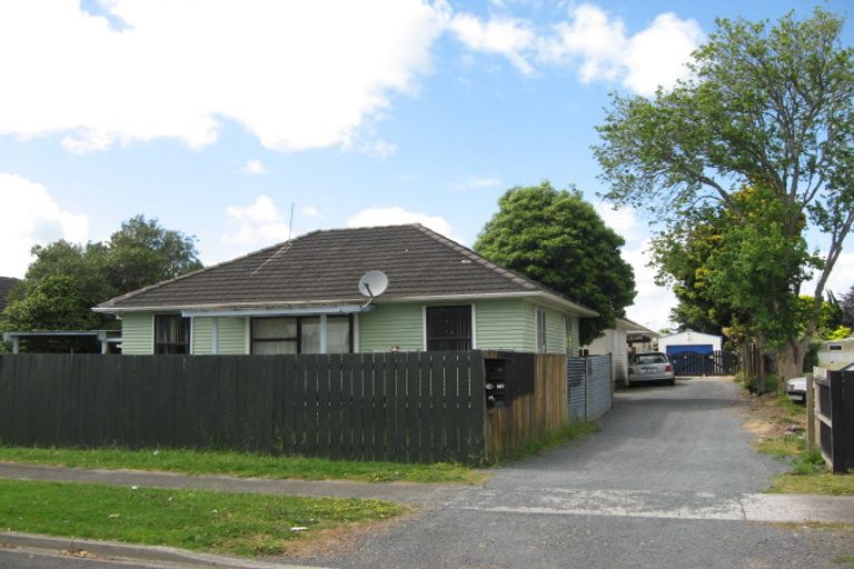 Photo of property in 2/7 Manuia Road, Takanini, 2112