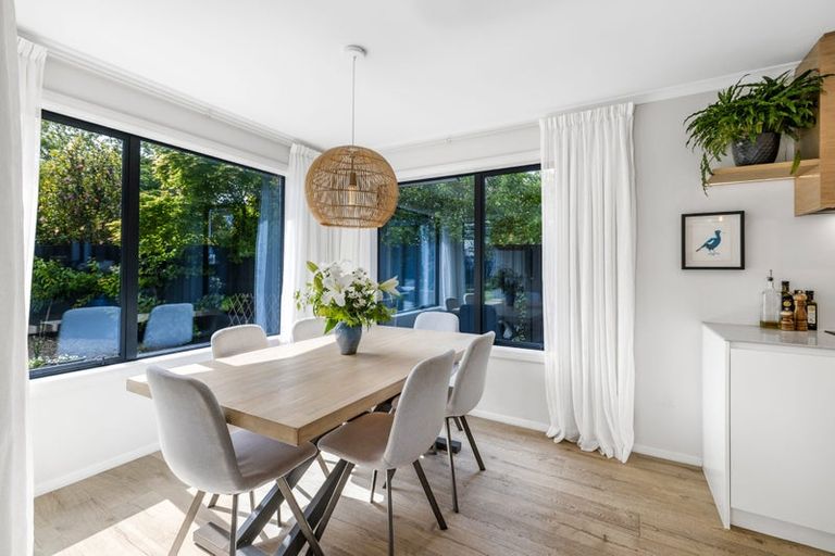 Photo of property in 16 Brackendale Place, Burnside, Christchurch, 8041