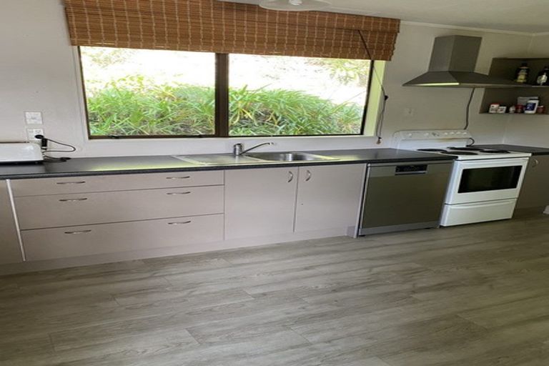 Photo of property in 36 Amber Grove, Birchville, Upper Hutt, 5018