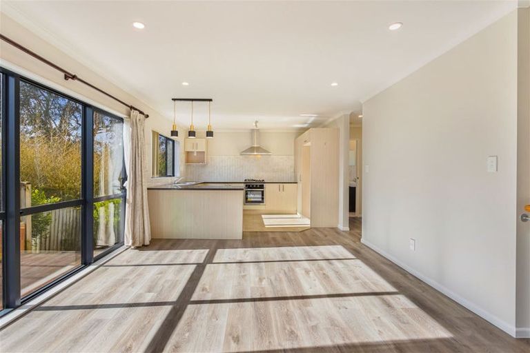 Photo of property in 28 Mili Way, Ranui, Auckland, 0612