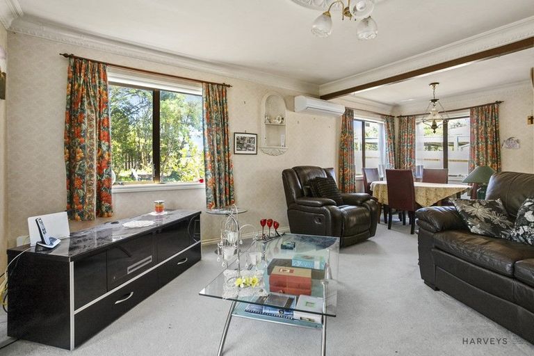 Photo of property in 11 Simpson Road, Ranui, Auckland, 0612