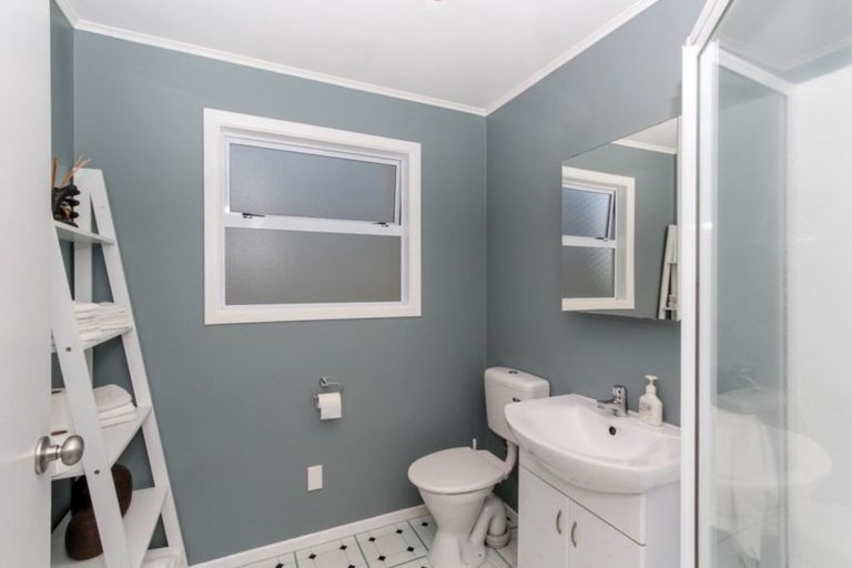 Photo of property in 18 Raniera Street, Glen Avon, New Plymouth, 4312