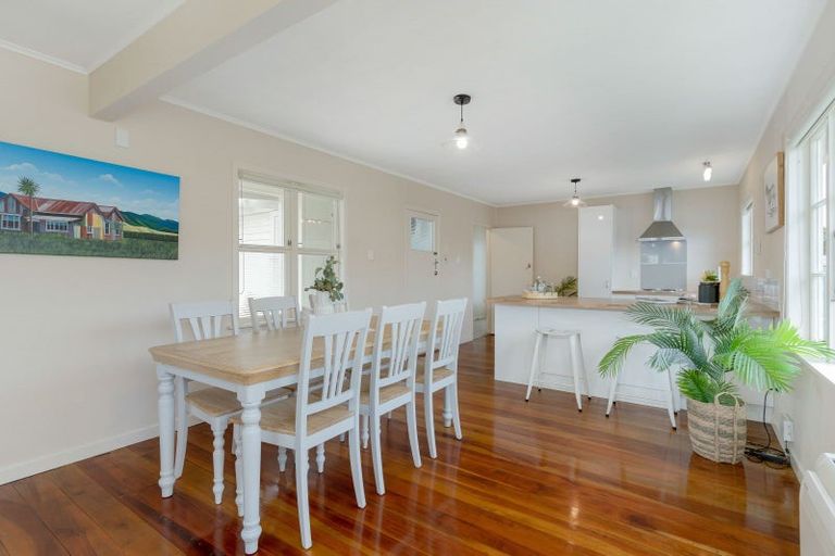 Photo of property in 24 Queen Street, Feilding, 4702