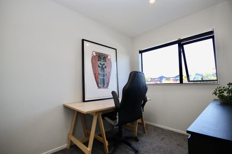 Photo of property in 6/11 Karamu Street, Te Atatu Peninsula, Auckland, 0610