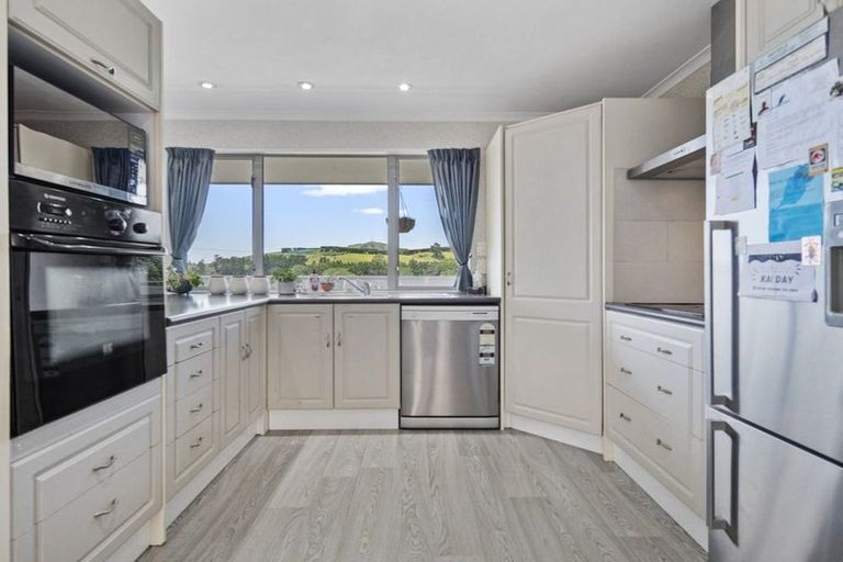 Photo of property in 8 Ranginui Road, Welcome Bay, Tauranga, 3112