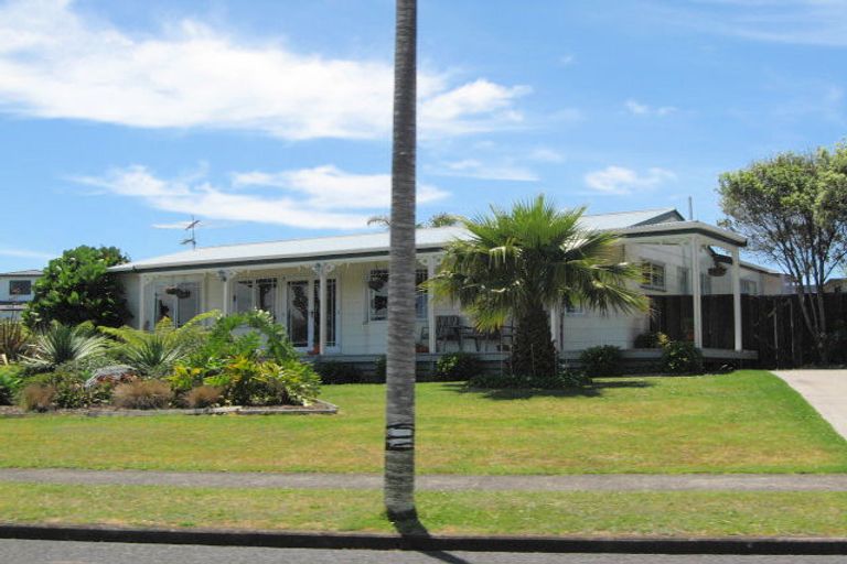 Photo of property in 31 Stella Drive, Clarks Beach, 2122