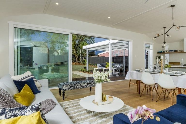 Photo of property in 10 North Avenue, Narrow Neck, Auckland, 0624