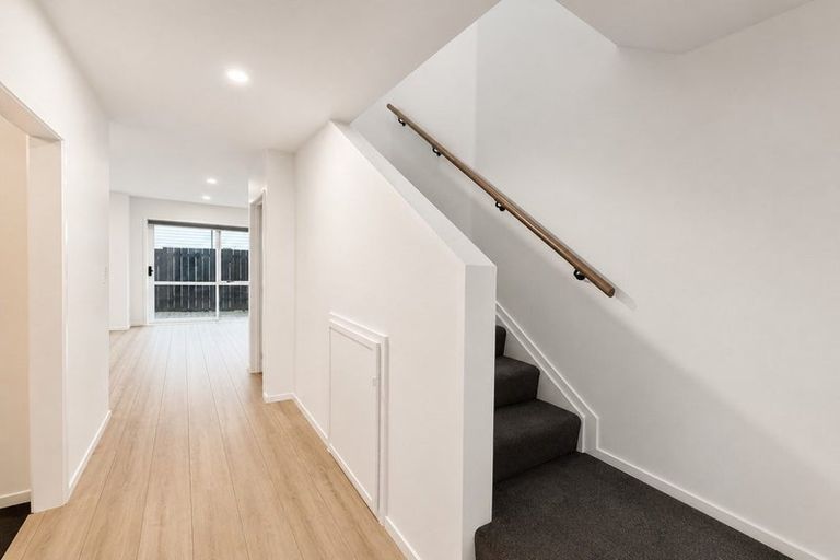 Photo of property in 14/30 John Jennings Drive, Oteha, Auckland, 0632